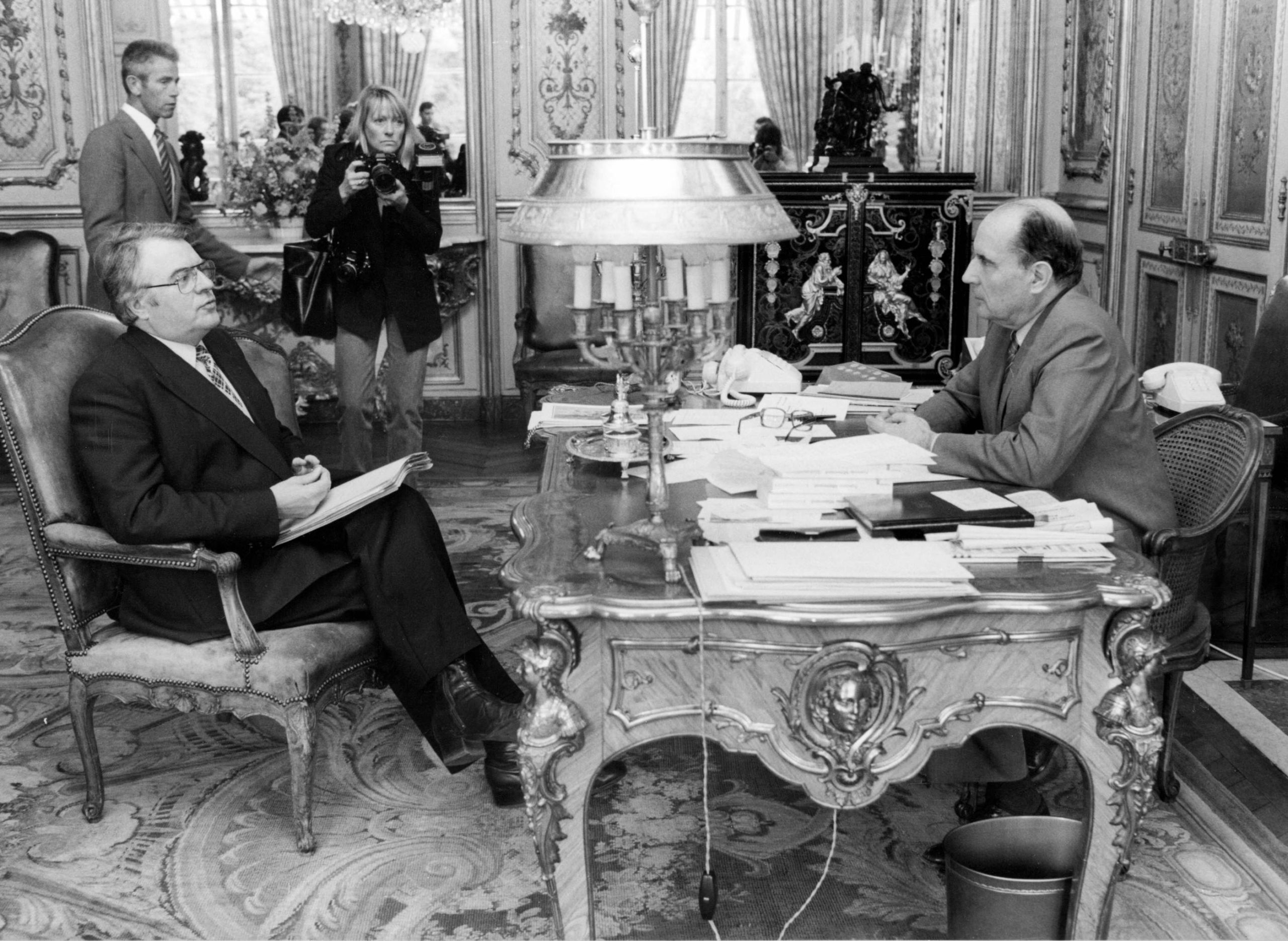 François Mitterrand, Président de la République reçoit en audience Pierre Mauroy