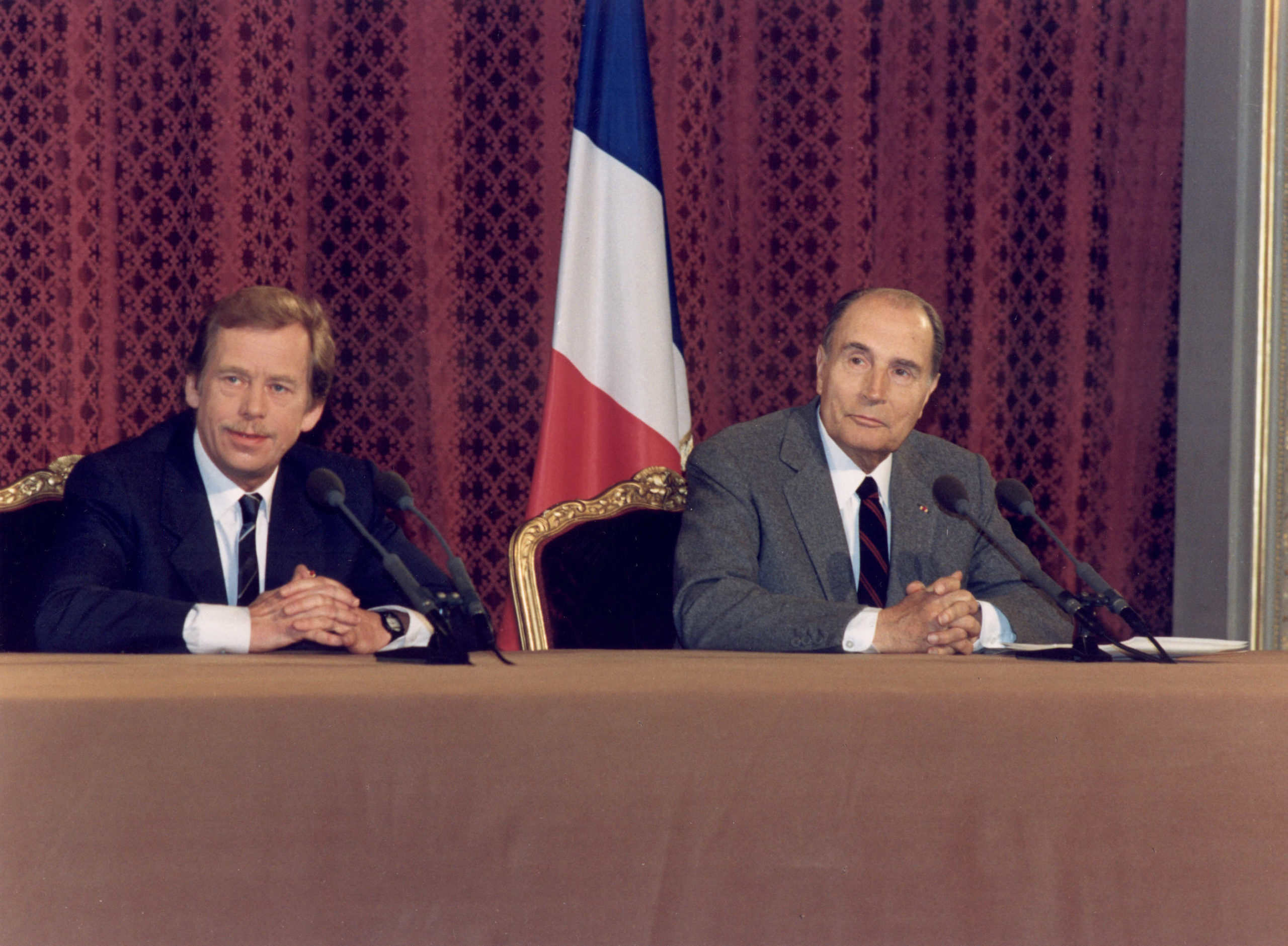 Conférence de presse conjointe de François Mitterrand et Vaclav Havel 
